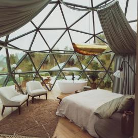 KUUL STAY - luxury domes，位于Virtsu的酒店