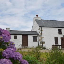 Panteurig Cottage，位于Goodwick的酒店