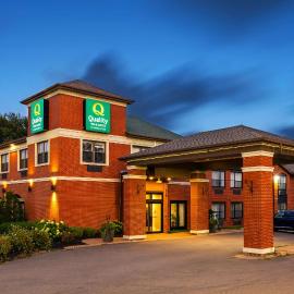 Quality Inn & Suites Garden of the Gulf，位于萨默赛德的酒店