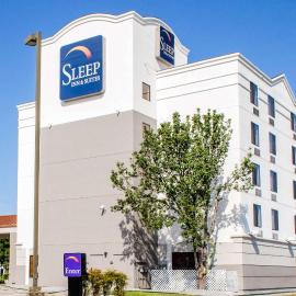Sleep Inn & Suites Metairie - New Orleans West，位于梅泰里的酒店