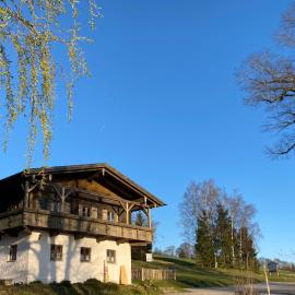 Berg-Panorama-Ferienwohnungen Gut-Lichtenau，位于豪岑贝格的酒店