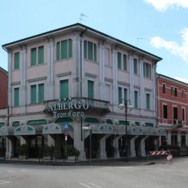Albergo Ristorante Leon d'Oro，位于皮亚韦河畔诺文塔的酒店