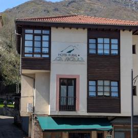 Hotel Rural la Plaza，位于Caso的酒店