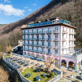 Hotel Funicolare，位于兰佐丁泰尔维的酒店