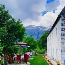 Guesthouse Silvester，位于Gjelaj的酒店