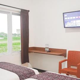 RR -2 Syariah Hotel SLG，位于Gurah的酒店
