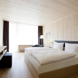Hotel am Garnmarkt，位于格齐斯的酒店