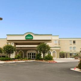 Wingate by Wyndham San Marcos，位于圣马科斯的酒店
