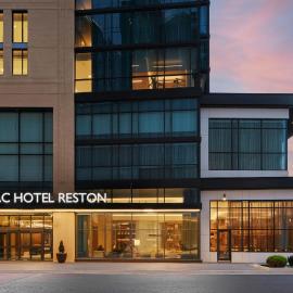 AC Hotel by Marriott Reston，位于雷斯顿的酒店