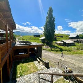 Guesthouse Lasharai,位于Omalo的酒店