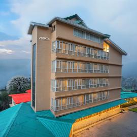 Summit Namnang Courtyard & Spa Near Mg Marg，位于甘托克的酒店