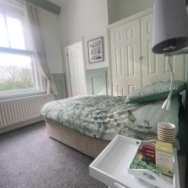 Crockets Hotel