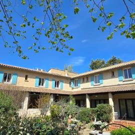 Logis Hôtels Le Saint Marc，位于乌韦兹河畔莫朗的酒店