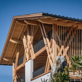 Weinberg-Chalet Steindlgut - Brixen Panorama Luxury Apartments，位于Brixen的酒店