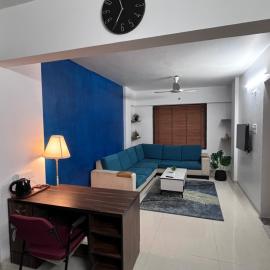 Surya's Serviced apartment，位于戈尔哈布尔的酒店