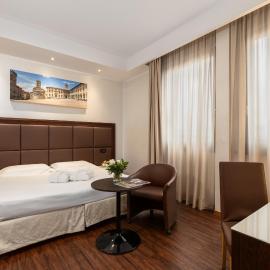 Hotel Minerva，位于阿雷佐的酒店