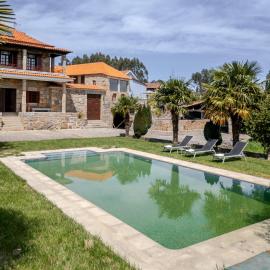 HostWise - Country Villa w/ Pool, Court & Views，位于帕雷德斯的酒店