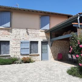 Gites le clos de Pérouges，位于佩鲁日的酒店