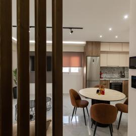 BEQUEST Luxury Suites，位于科林斯的酒店
