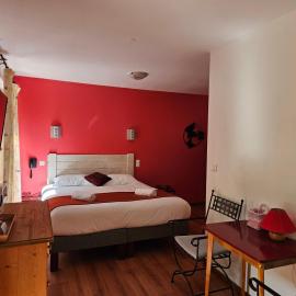 Hôtel Le Mont Barral，位于Creyers的酒店