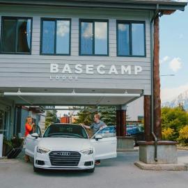 Basecamp Lodge Canmore，位于坎莫尔的酒店
