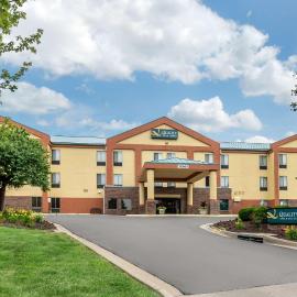 Quality Inn & Suites Lenexa Kansas City，位于雷内克萨的酒店