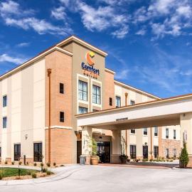 Comfort Suites Liberal North，位于利柏提的酒店