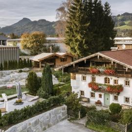 Bauernhaus-Schloss Wagrain，位于埃布斯的酒店