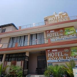 Hotel The Royal Palace，位于Murādnagar的酒店