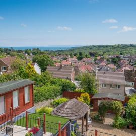 2BD Holiday Home Stunning views of the Sea & Gower，位于Killay的酒店