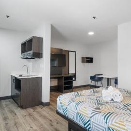Southern Suites Pensacola Mobile Hwy，位于彭萨科拉的酒店