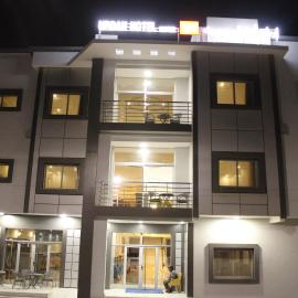 Urban Hotel Suites,位于努瓦克肖特的酒店