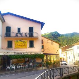 Acquacheta Valtancoli Hotel B&B,位于圣贝内代托因阿尔卑的酒店