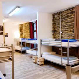 Albergue San Lázaro，位于萨里亚的酒店