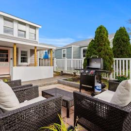 The Addie Shack Pet Friendly Steps to Beach，位于索尔兹伯里的酒店