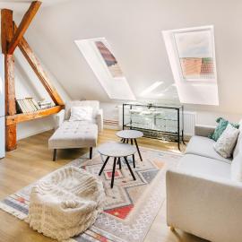 Klimatizované apartmány v centre Modry pre svadobčanov, víkendový oddych aj remote work，位于莫德拉的酒店