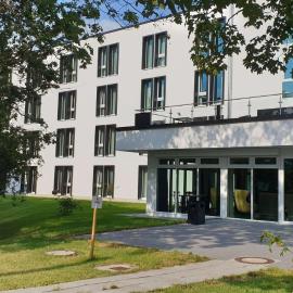 elaya hotel stuttgart boeblingen,位于伯布林根的酒店