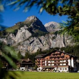 Bernerhof Swiss Quality Hotel，位于坎德施泰格的酒店