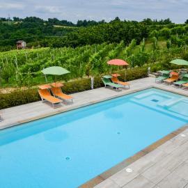 Agriturismo Cascina Ponchietta，位于Montà的酒店