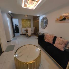 Luna Modern Guesthouse Loft House up and Down，位于利帕的酒店