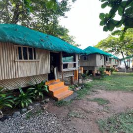 Lumiere Beachfront Resort，位于Bataan的酒店