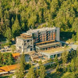 Peakture Hotel Balvanyos，位于巴尔瓦尼亚的酒店
