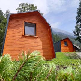 Camping & Glamping Grintovec，位于普雷德沃尔的酒店