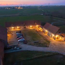 Holiday Home 't Hof der Witte Damen，位于弗尔内的酒店