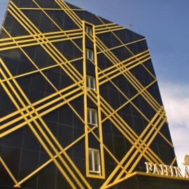 Fahira Hotel Syariah Padang - Halal Friendly Hotel，位于巴东的酒店