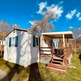 Mobil-home 3ch le Per Malou Camping Les Clarines，位于拉布尔布勒的酒店