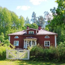 Villa Metsänvartija，位于Vihtijärvi的酒店