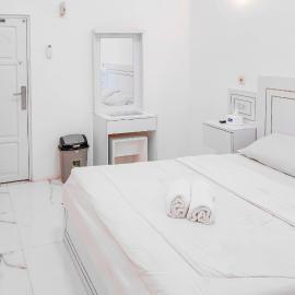 Kaku Maru Kostel Mitra RedDoorz，位于直葛的酒店