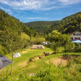 Tariche Centre de Vacances,位于圣于尔萨讷的酒店