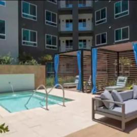 Cozy 2 Bedroom Apartment Near Disneyland and Anaheim Convention Center，位于奥兰治的酒店